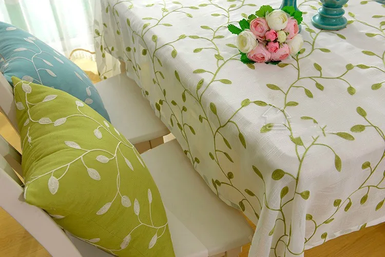 Вышитая скатерть с вышивкой квадратная прямоугольная для обеденного стола