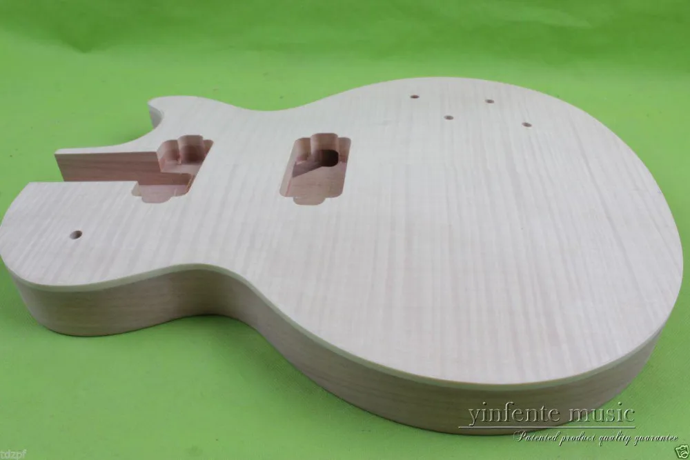 Новая электрогитара корпус Твердый корпус DIY красное дерево пламя кленовый шпон заменить#860