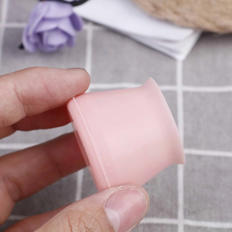 

4pcs Furniture Table Covers Socks Silicone Chair Leg Caps Feet Pads Floor Protectors Round Bottom Non-Slip Cups 3 Colors