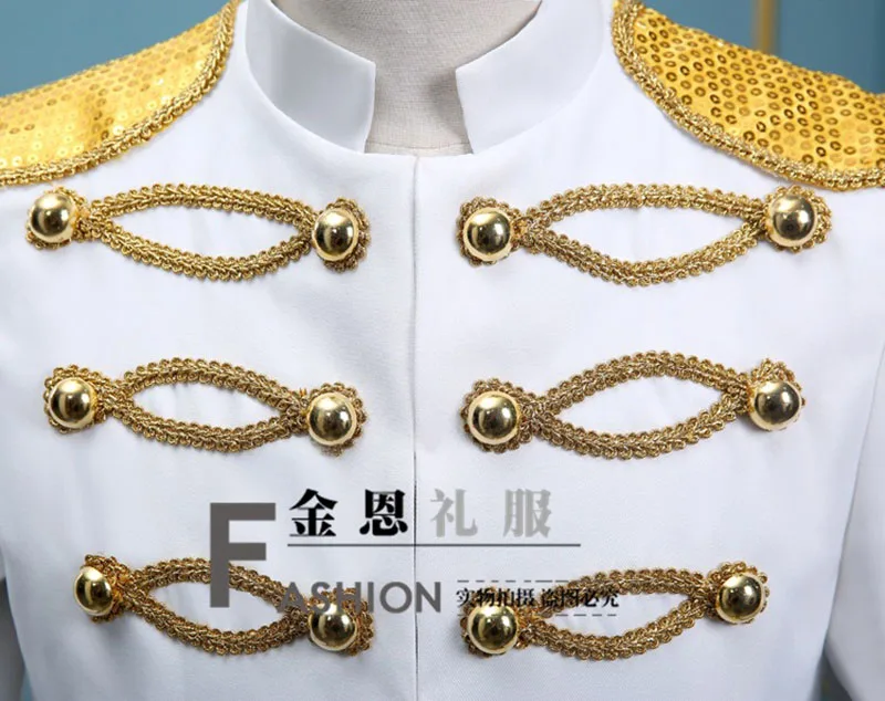 2017 белый мужской костюм с длинными рукавами и Блейзер Европейский Золотой 18-го