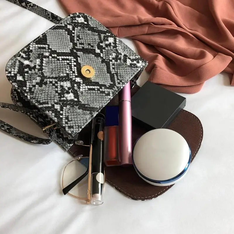 Женские сумки-мессенджеры из искусственной кожи со змеиным принтом маленькие