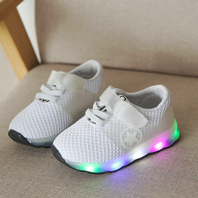 2020 quality fashion princess girls shoes beautiful children led lighting cute casual |