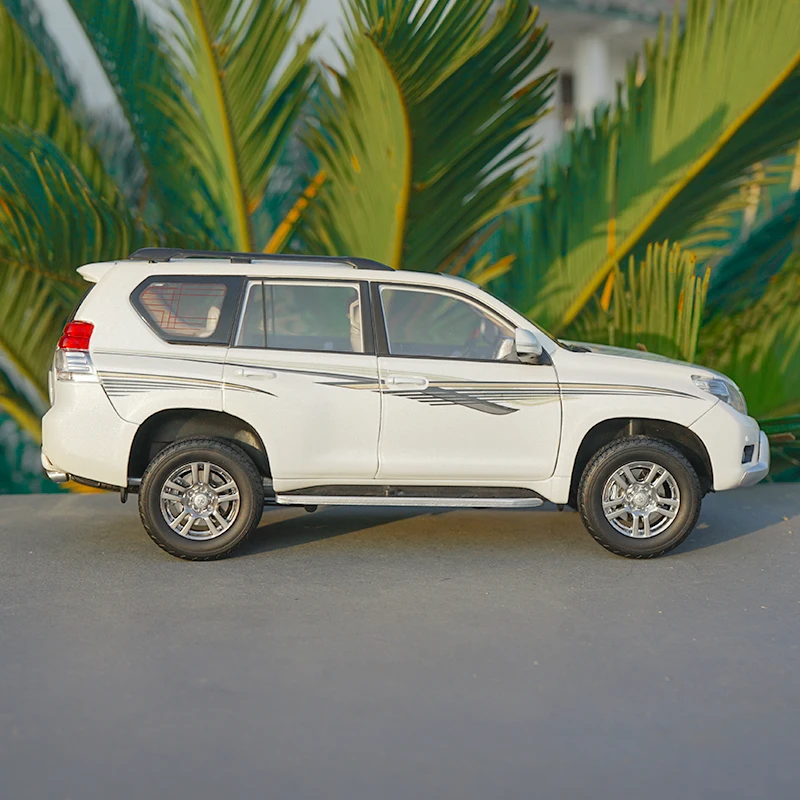 1/18 Toyota Land Cruiser Prado литая под давлением модель автомобиля SUV игрушки для мальчика Коллекция подарков хобби белый с новой оригинальной коробкой