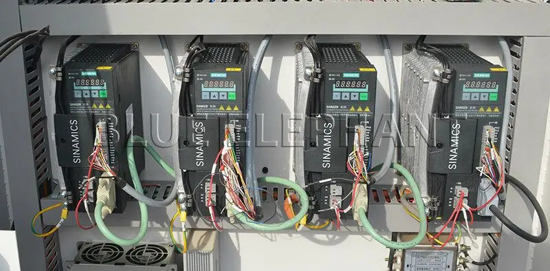 1530 ATC деревообрабатывающий фрезерный станок с ЧПУ для резки древесины |