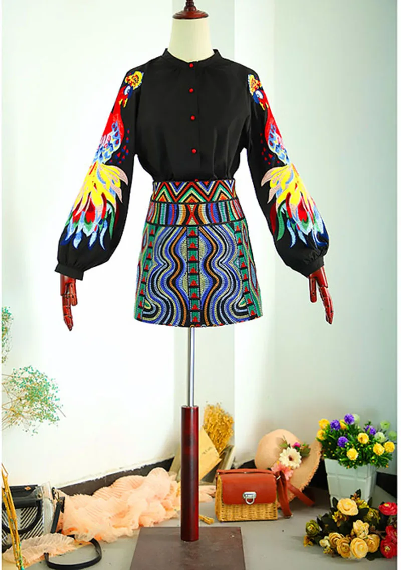 Spring and Summer Cotton Causal Shirts Embroidered Long-sleeved Shirts Woman Full Button Print O-Neck lantern Sleeve Tops