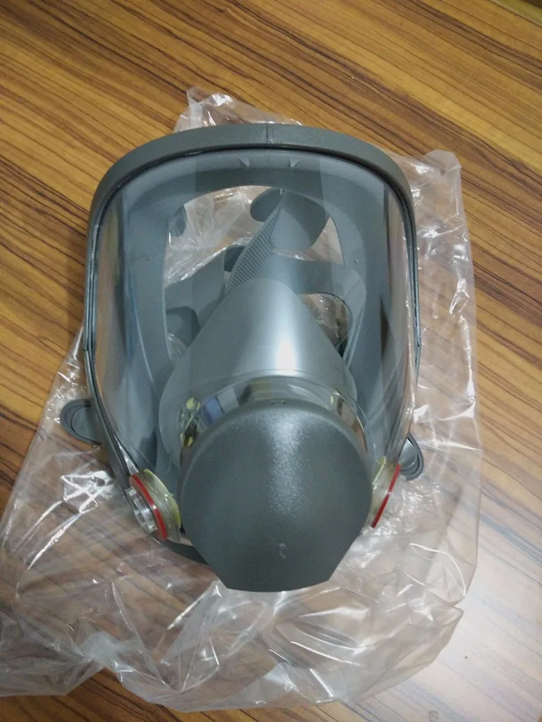 Полный противогаз и полный комплект циркулирующего воздухозаборника|full gas mask|gas