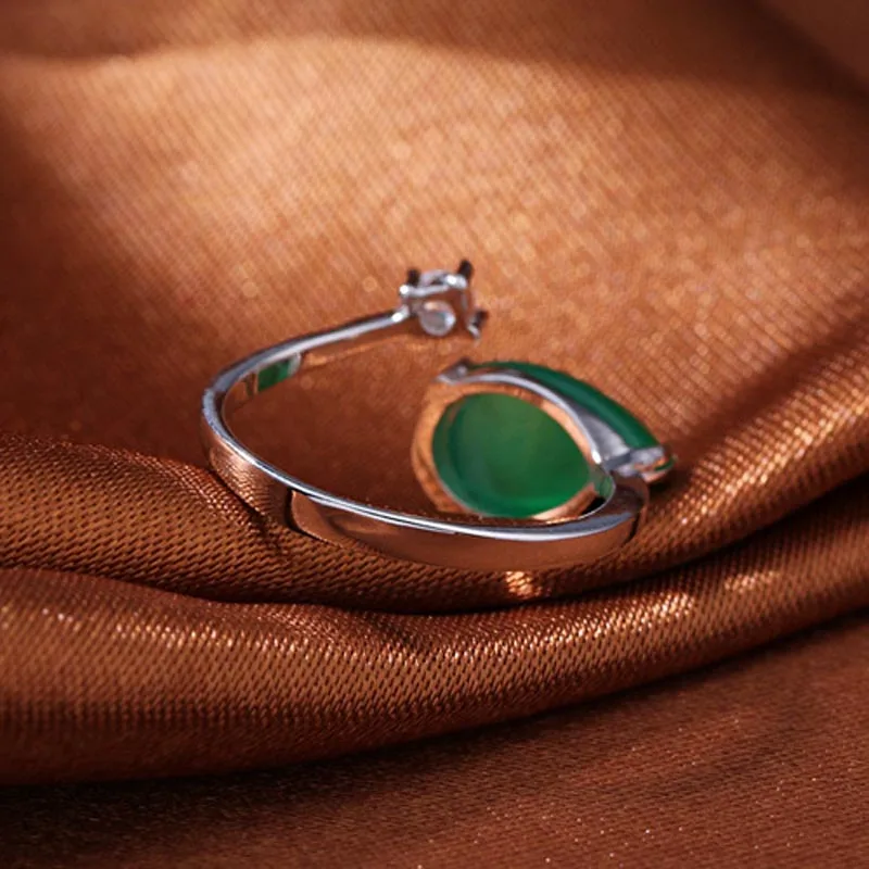 Кольца с красными деревьями из драгоценного камня зеленого цвета кольца