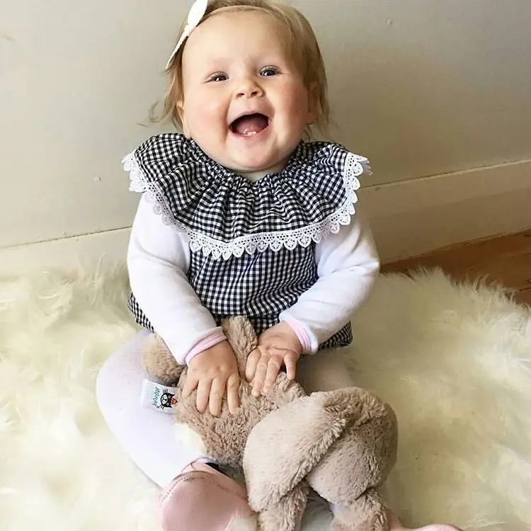 Мода девочка Комбинезон летний стиль хлопок кружева Рукав плед Ползунки Baby Girl