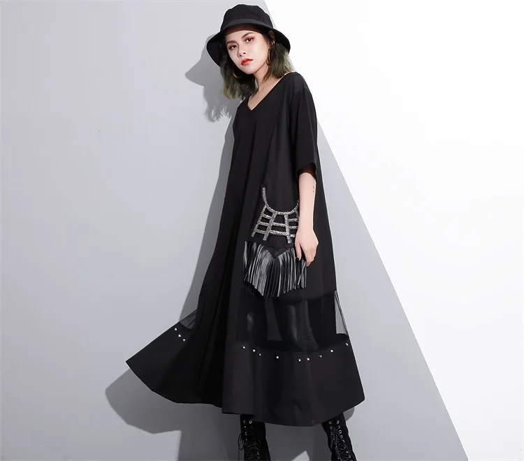 Женское платье рубашка составного кроя черное большого размера с V образным