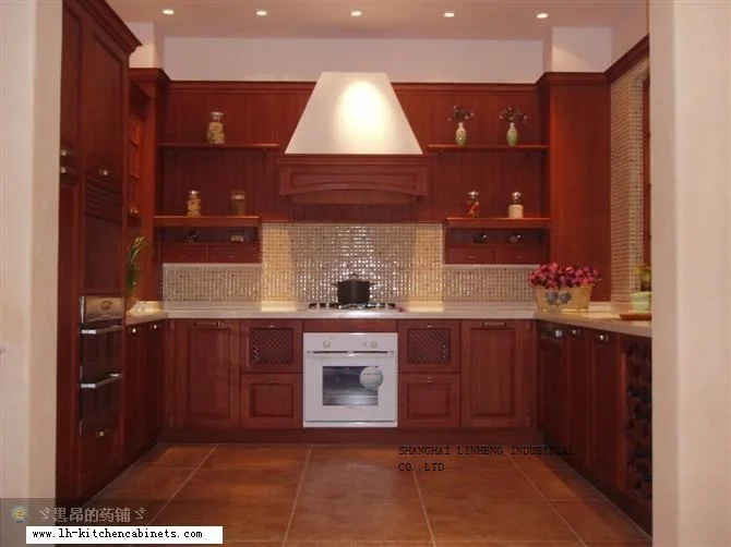 Деревянные шкафы в европейском стиле для кухни (фотообои)|cabinets for kitchens|wood kitchen