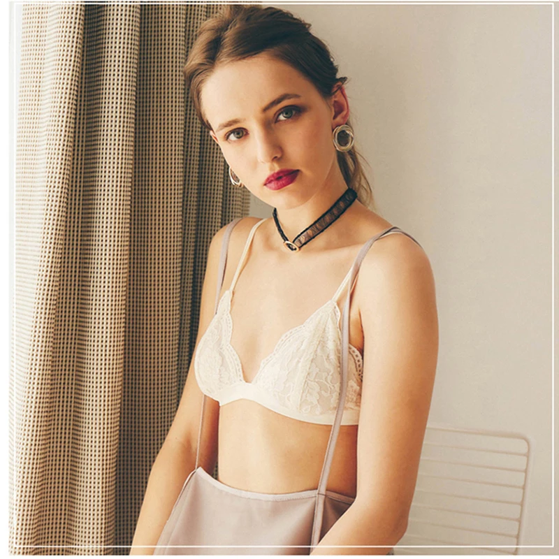 

Ultra-thin Sexy Lace Bra Comfortable Cotton Bralette Retro Fashion Underwear Bras for Women Seamless Push Up Bra Bralettle