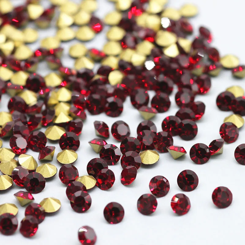 Свадебное платье украшенное с заостренным дном приклеенные Стразы в качестве