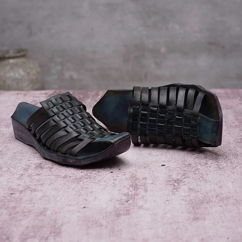 Женские кожаные тапочки черная обувь в стиле ретро летние домашние на низком