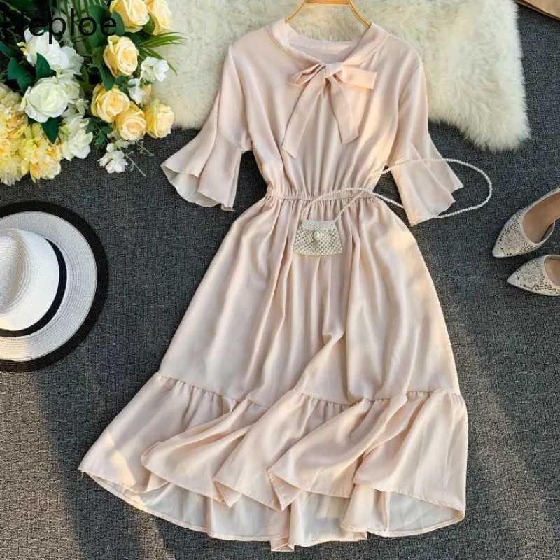 Женское платье в Корейском стиле однотонное с бантом и расклешенными рукавами