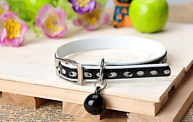 Ошейник для кошки с защитной пряжкой кожаный Колокольчик собаки ожерелье