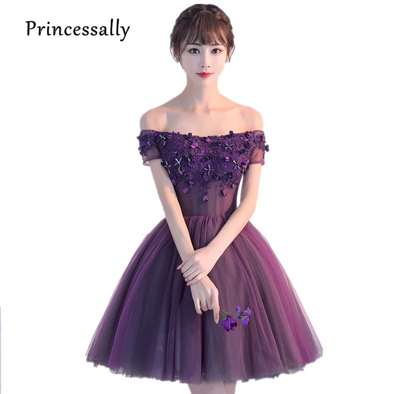 Женское вечернее платье короткое с вырезом лодочкой и аппликацией из бисера|party