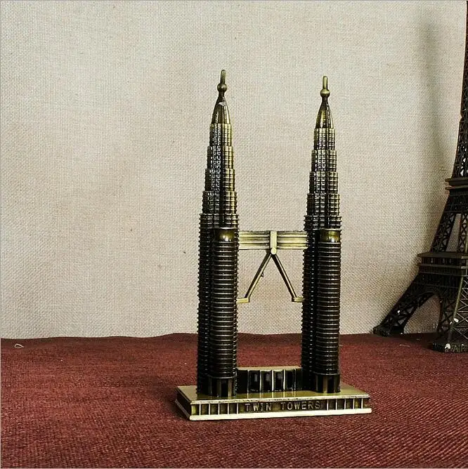 Vintage Bronze Metal Craft New York World Trade Center Building Model Fine Tourist Twin Towers Model Business Gift Home Decor (art.: 7a183d540) - 7a183d540