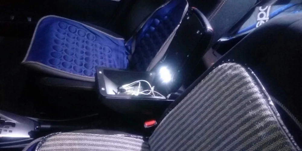 SX4 подлокотник