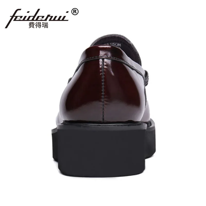 Туфли мужские из лакированной кожи повседневная обувь на плоской платформе