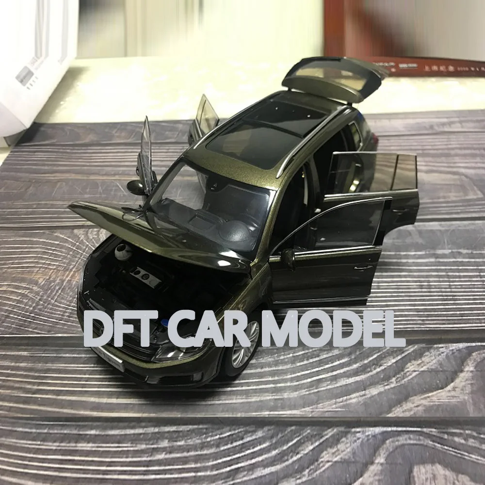 Литой 1:18 игрушечный спортивный автомобиль модель TIGUAN 2013 детских игрушечных автомобилей оригинальные авторизованные подлинные детские игрушки