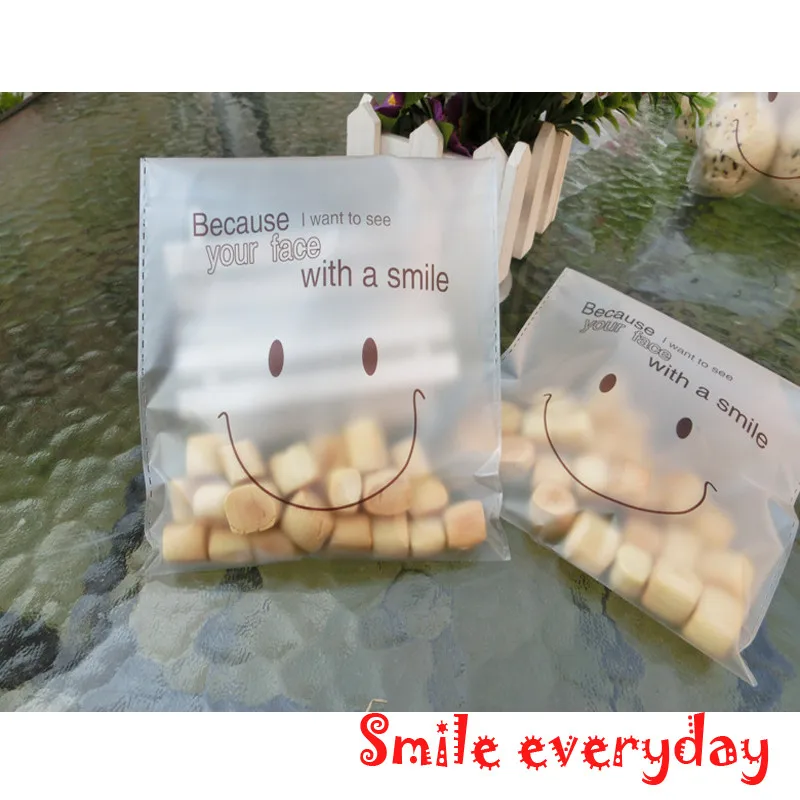 cheapest Smile Face 100x100mm Cute Cookie Packaging Self-adhesive Gift pack Plastic Bags For Biscuits Snack Baking big Package |