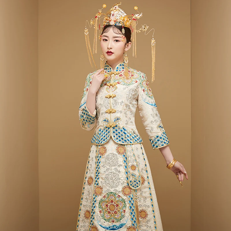 Китайская вышивка цветок для женщин Cheongsam Шампанское свадебное платье костюм Старинные пуговицы вечерние свадебные платья Hanfu одежда