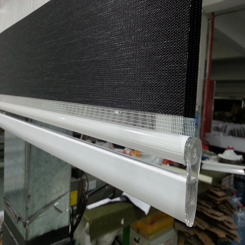 Жалюзи с зебрами Затемненные двухслойные шторы на окна черного цвета для