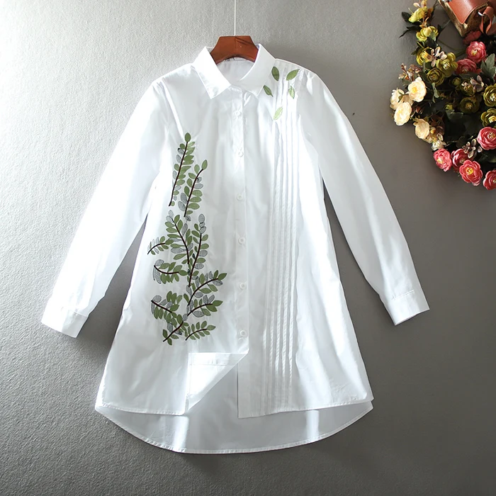 Женская весенне-осенняя белая рубашка средней длины с вышивкой листьев