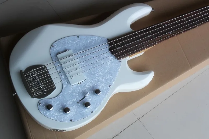 Высокое качество белый Ernie Ball Music Man Sting Ray 5-String Deluxe Электрический бас Гитары с 9 В