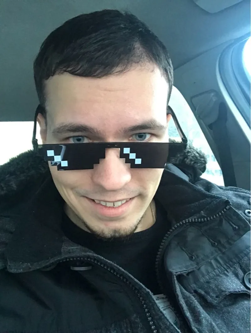 Сделки с It Модные солнцезащитные очки для мужчин Thug Life очки для женщин Черная Мозаика плюс полигональные 8 битов стиль Pixel Oculos