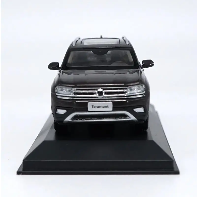 1:43 TERAMONT 2017 игрушечная машинка из сплава имитирующая модель автомобиля литая под