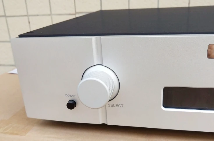Передний корпус усилителя мощности из алюминия (436*90*308) имитация Marantz|Усилители