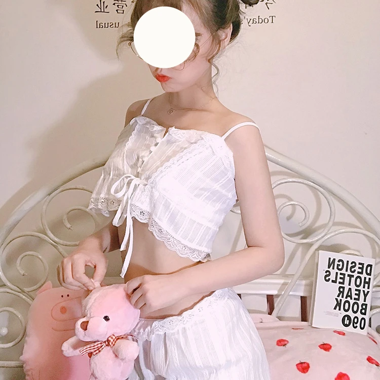 Женский топ на бретельках для отдыха, шорты, корейский стиль, Kawaii, кружевные оборки, Лолита, для девушек, японский милый белый комплект из двух предметов с открытыми плечами