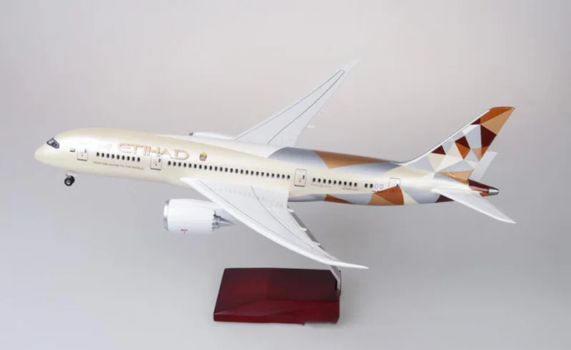 47 см 1/130 масштаб самолет Boeing B787 Dreamliner самолет ETIHAD авиакомпания Модель W светильник и колеса литые под давлением пластиковые смолы самолет