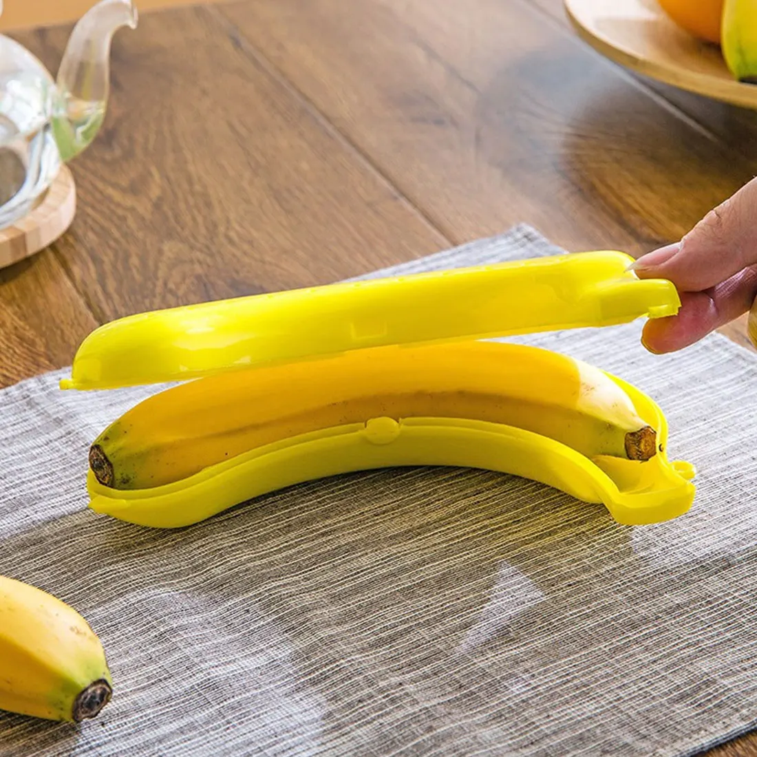 

Top Sale Banana Protector Case Container Trip Outdoor Lunch Fruit Box Storage Holder Cheap Banana Trip Outdoor Box