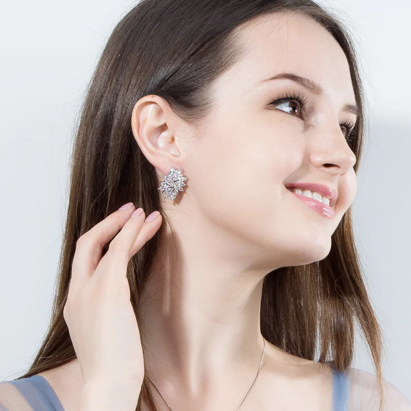 Женские серьги гвоздики серебряного цвета с крупным фианитом|flower stud earrings|fashion