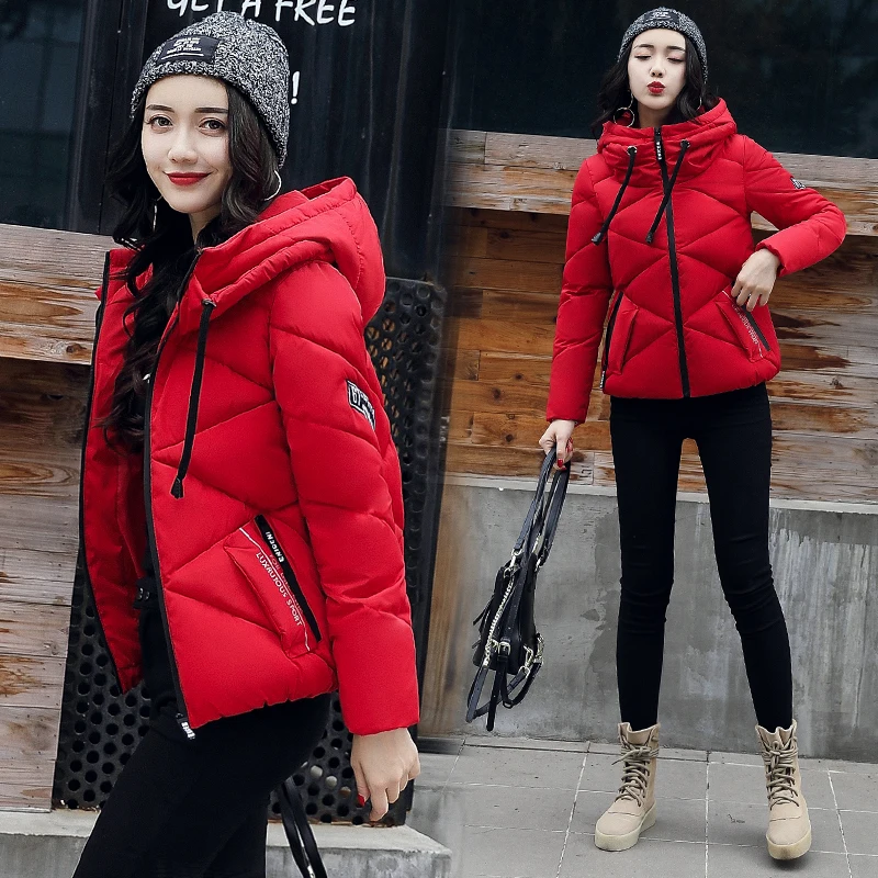 Зимняя женская куртка 2017 модная короткая хлопковая стеганая с капюшоном парка