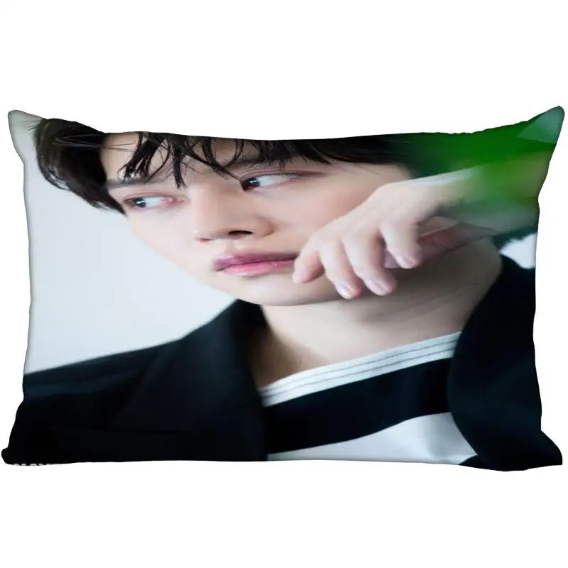 Новое поступление на заказ Ким HeeChul атласная наволочка 35x45 см (с одной стороны)