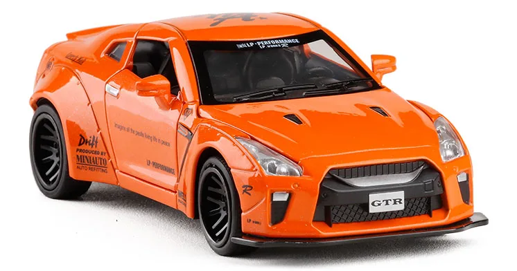1:32 моделирование Nissan GTR соревнование сплава автомобиля модельная форма-литье игрушечный автомобиль детская откатная вспышка супер-бегущая машина игрушка