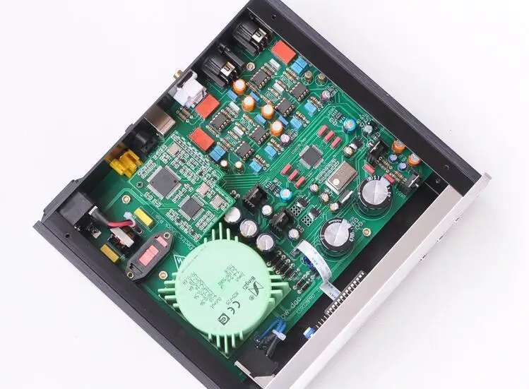 

Finished ES9028PRO DAC DSD / XLR Output + Remote + Amanero USB Card