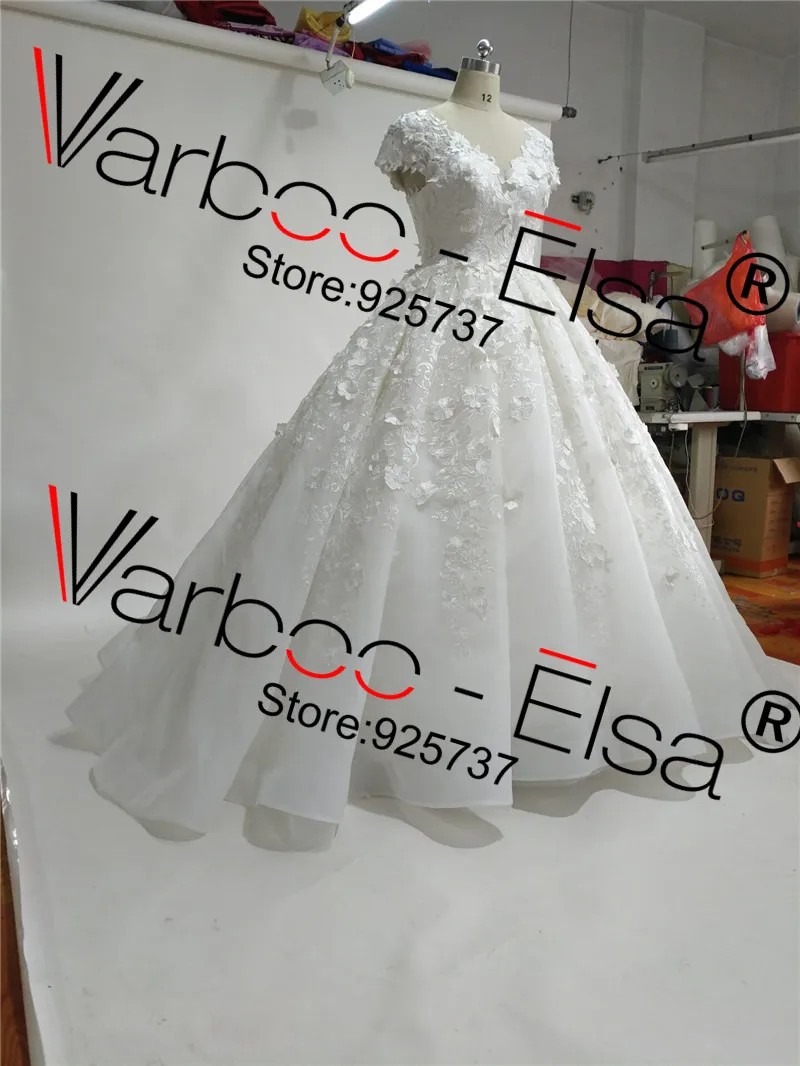 Элегантное винтажное свадебное платье с v образным вырезом и кружевной