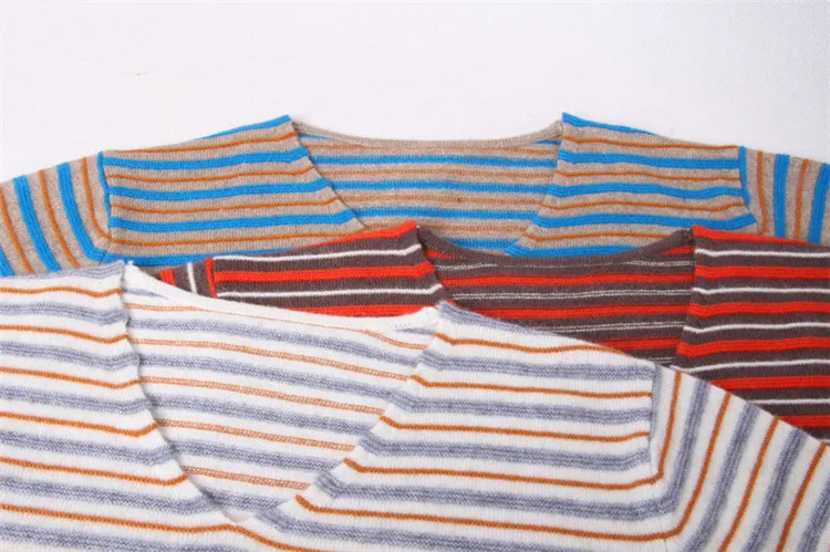 Женский трикотажный пуловер в полоску из 100% козьего кашемира с v-образным вырезом