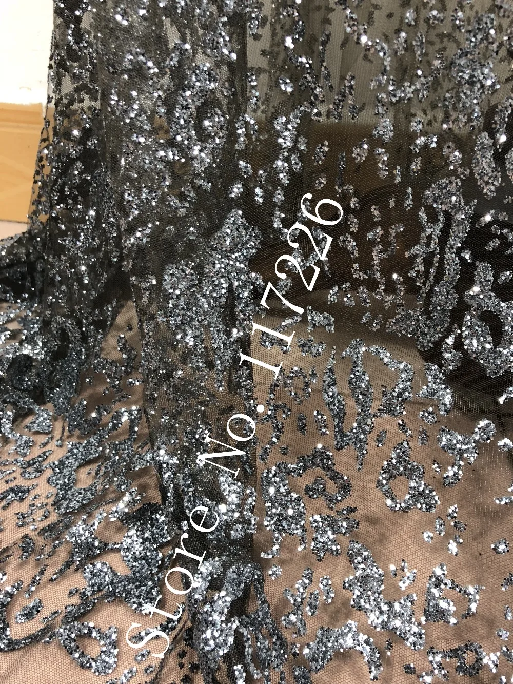 Новое поступление французской кружевной ткани с приклеенными блестками и пайетками для красивых цветов.