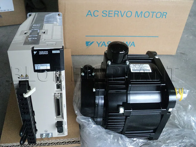 Пневматический фрезерный станок с тремя головками многошпиндельный