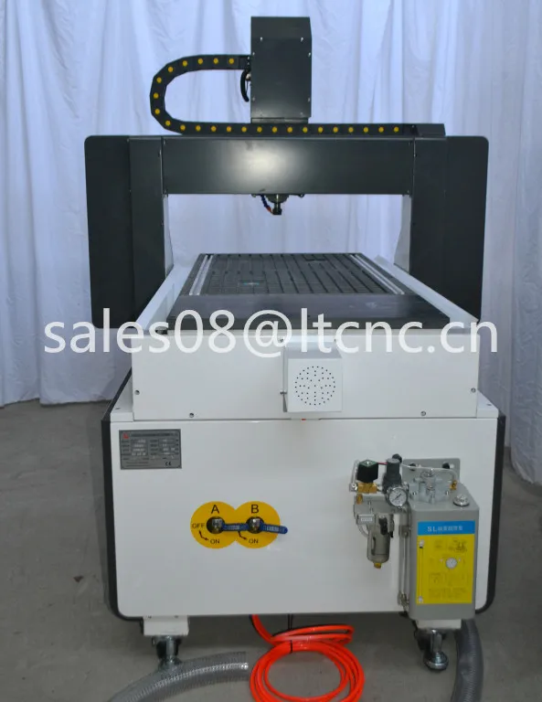 Новый тип ЧПУ маршрутизатора 3 кВт фрезерный станок с линейным квадратным