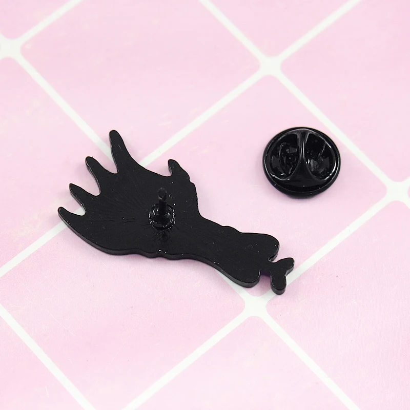 New Arrival Green Scaly Hand With Web Shape Brooch Personality Rock And Roll Punk Style Pins Best Gift For Friend Cute | Украшения и