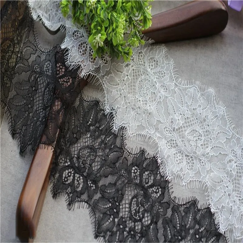 

3 m / lot Fine quality eyelash lace lace width 11CM hand diy clothing accessories