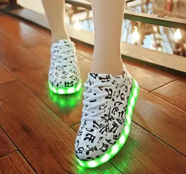 Комплект одежды для маленьких девочек и мальчиков светодиодный светильник