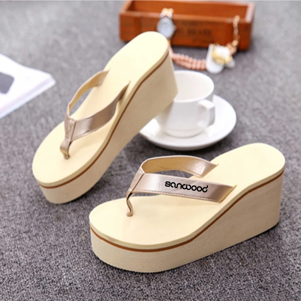 Для женщин летних модных шлепанцев пляжные вьетнамки на танкетке обувь толстой