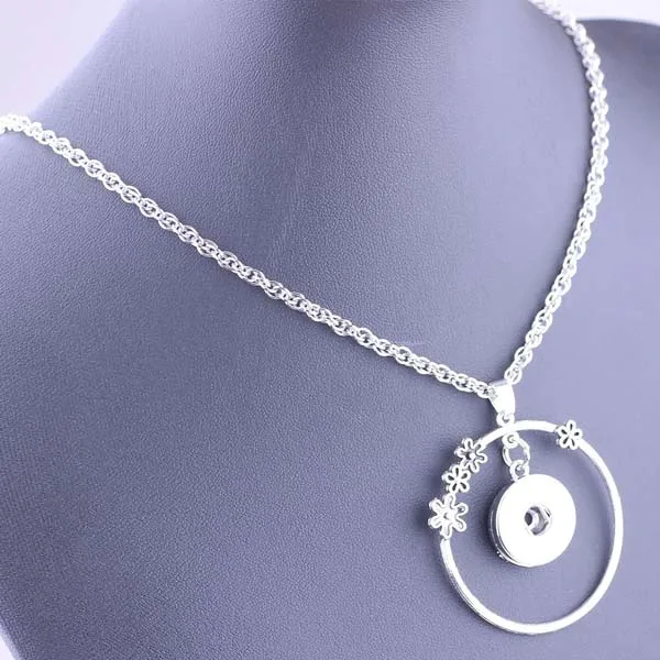 

New Fashion DIY Diy Snap Necklace Jewelry Silver 18mm Small Flower Round Circle Metal Snaps Button Pendant Necklaces
